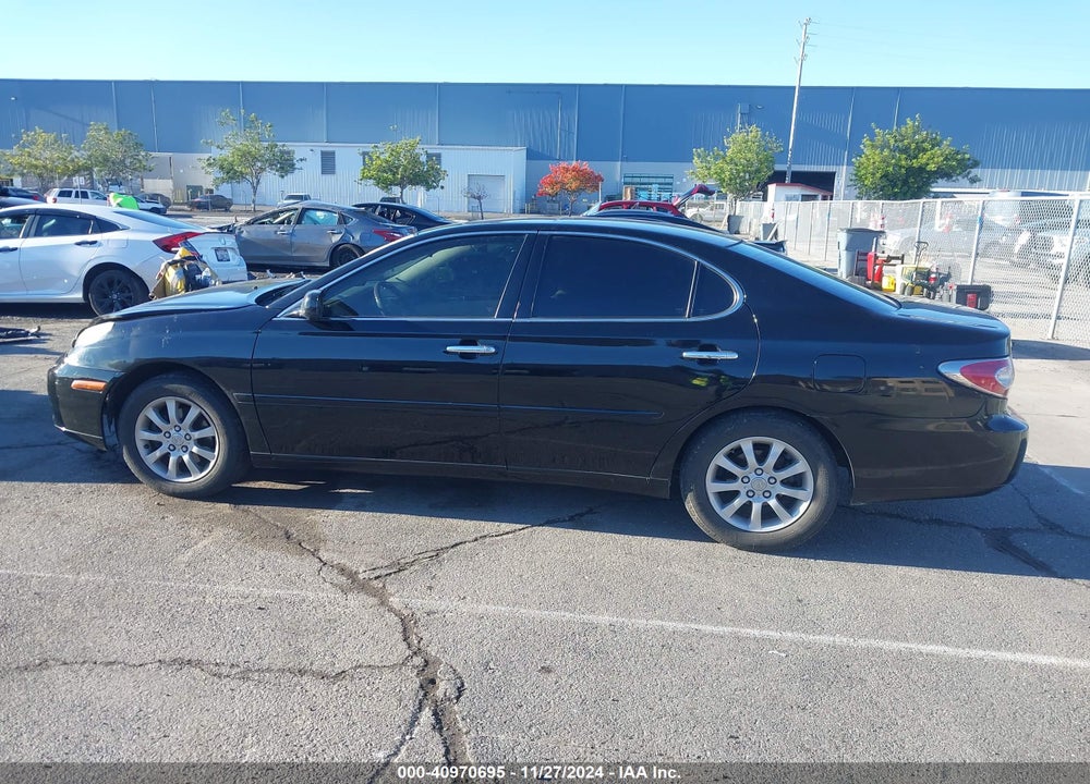 2002 LEXUS ES 300 VIN: JTHBF30G225001466