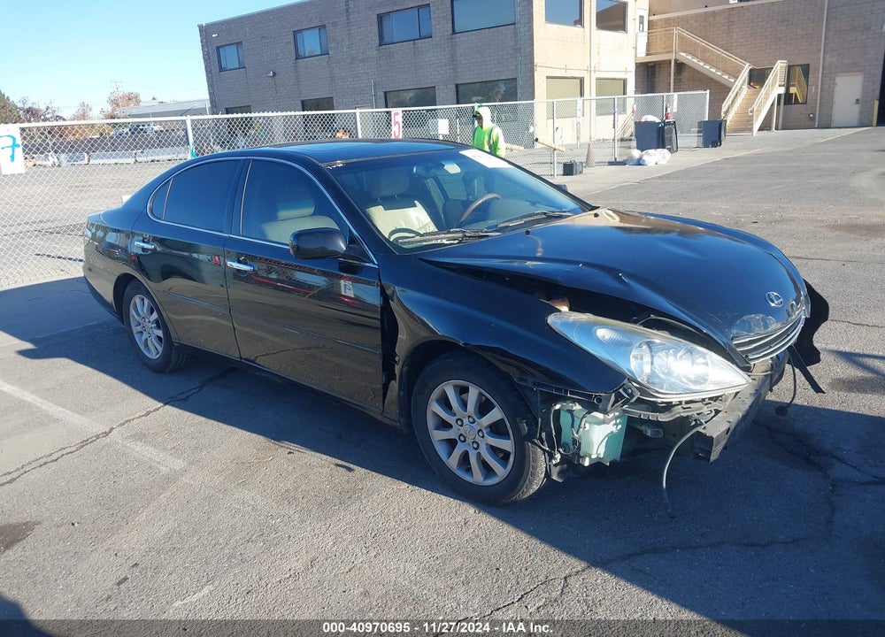 2002 LEXUS ES 300 VIN: JTHBF30G225001466