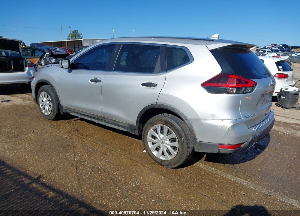 2018 NISSAN ROGUE S VIN: KNMAT2MT4JP581328