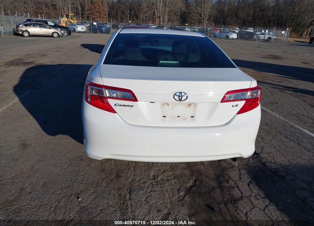 2014 TOYOTA CAMRY LE VIN: 4T4BF1FK1ER418087