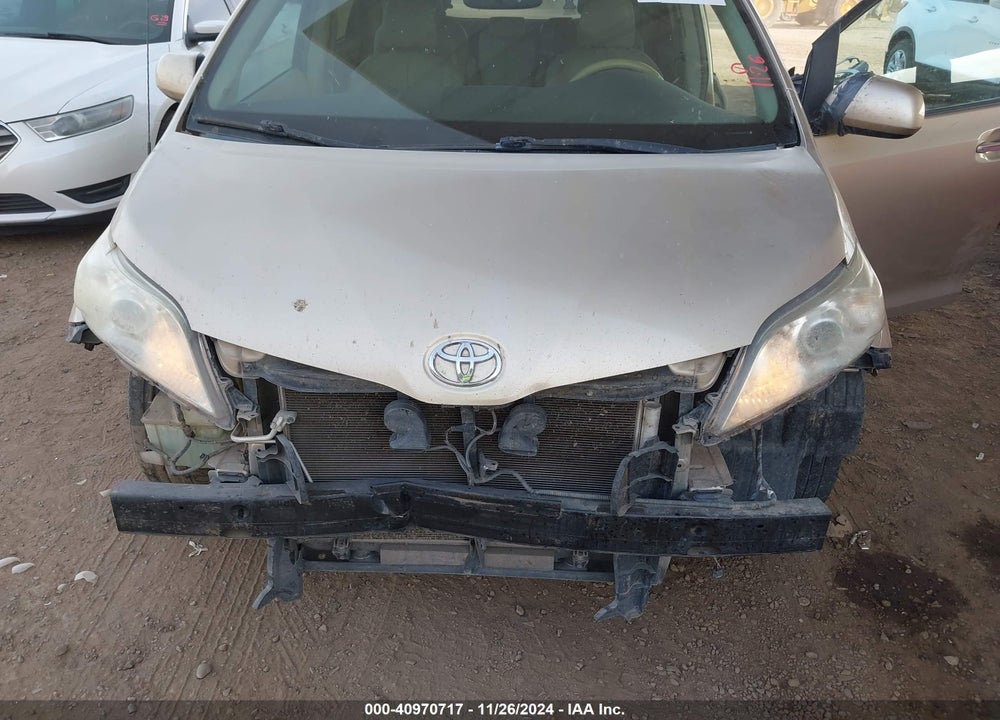 2013 TOYOTA SIENNA XLE LIMITED VIN: 5TDYK3DC8DS380727