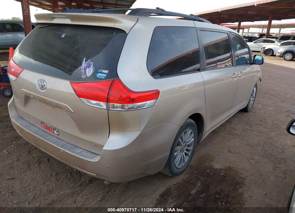 2013 TOYOTA SIENNA XLE LIMITED VIN: 5TDYK3DC8DS380727