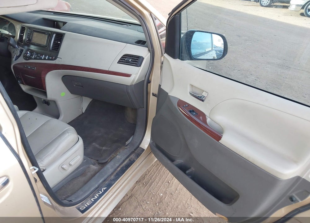 2013 TOYOTA SIENNA XLE LIMITED VIN: 5TDYK3DC8DS380727