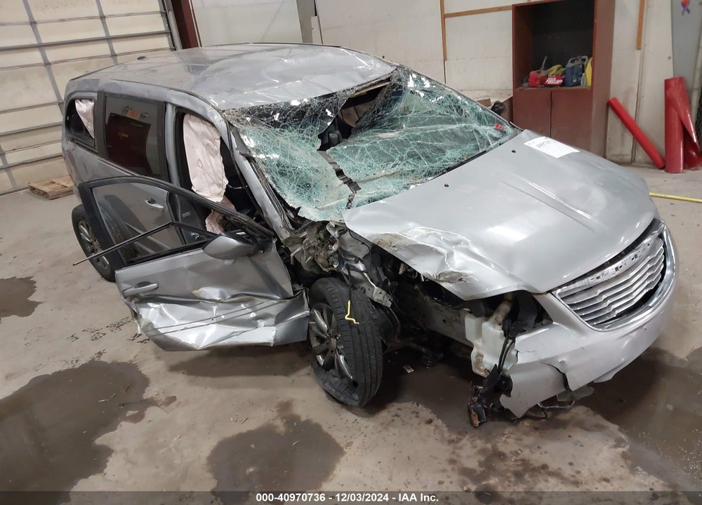 2015 CHRYSLER TOWN & COUNTRY S VIN: 2C4RC1HG3FR563290