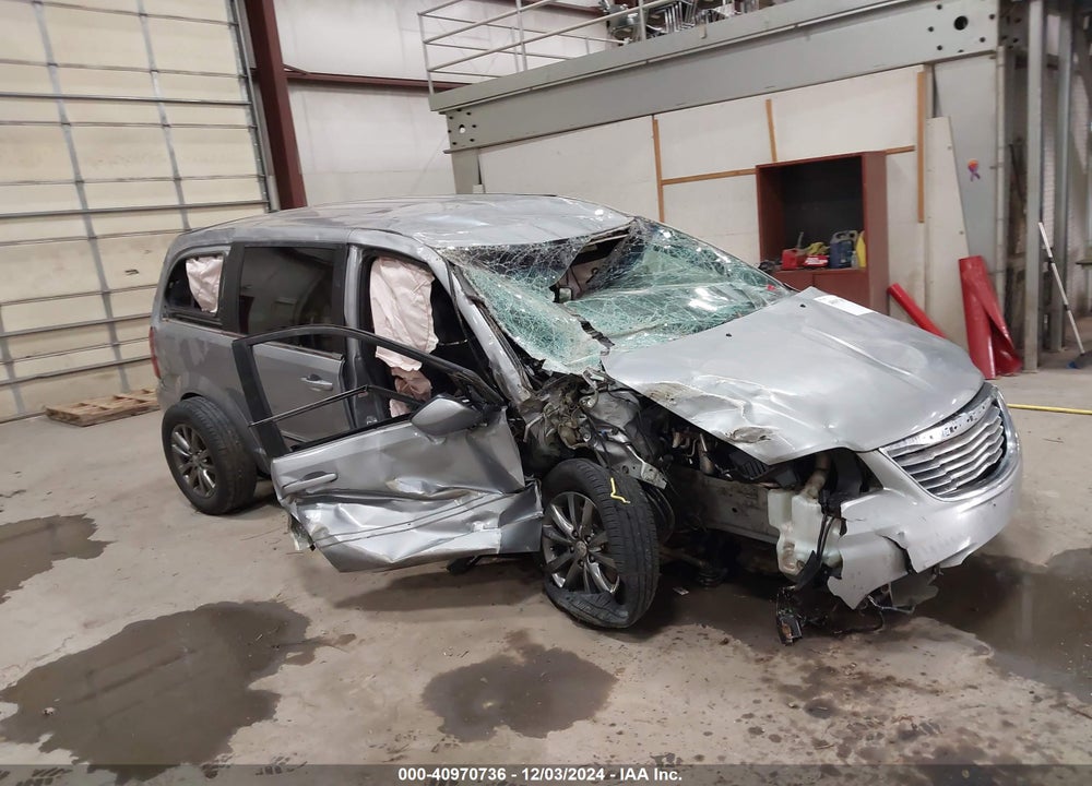 2015 CHRYSLER TOWN & COUNTRY S VIN: 2C4RC1HG3FR563290