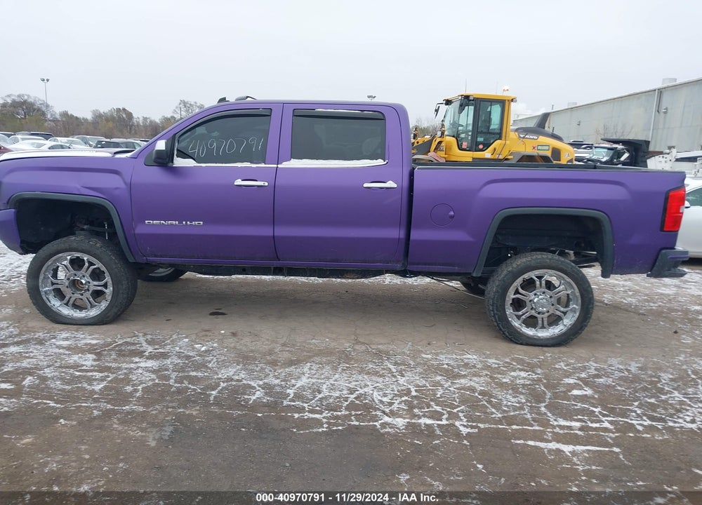 2015 GMC SIERRA 2500HD DENALI VIN: 1GT120E82FF132762