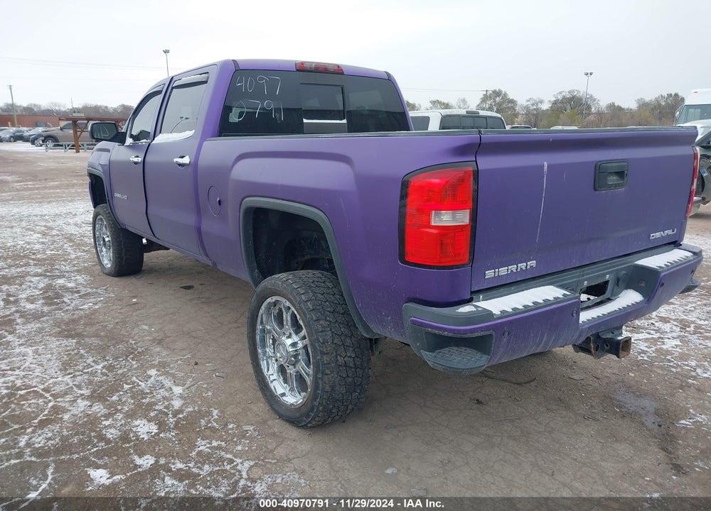 2015 GMC SIERRA 2500HD DENALI VIN: 1GT120E82FF132762