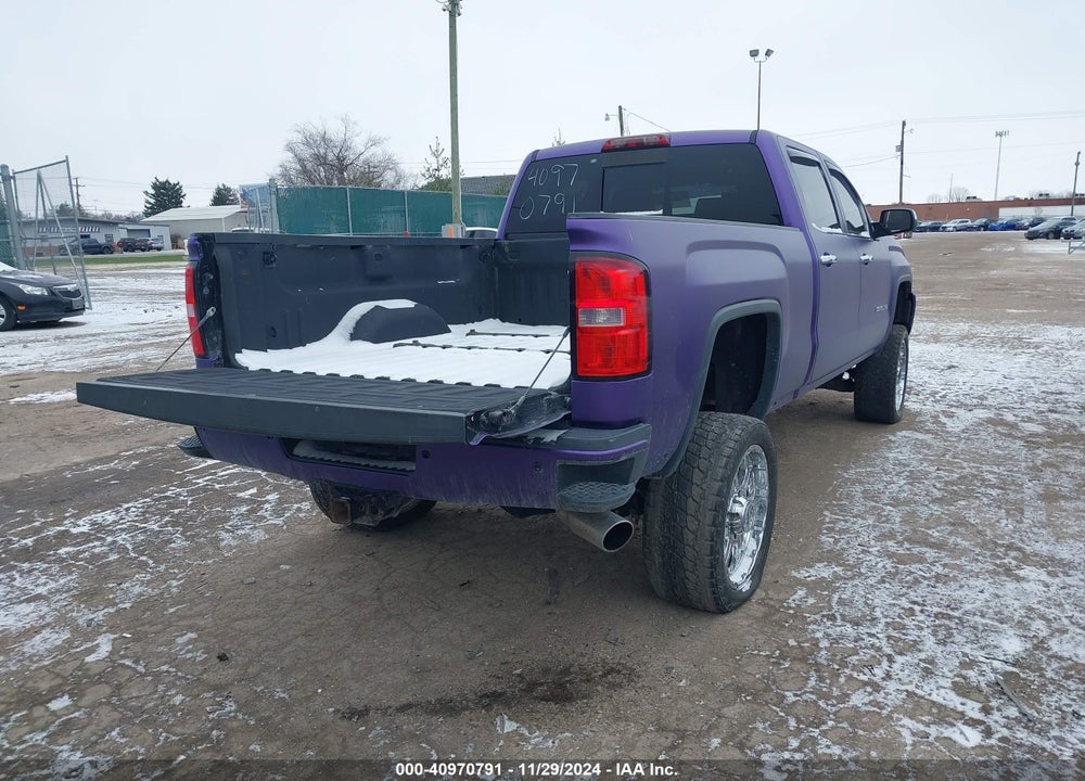 2015 GMC SIERRA 2500HD DENALI VIN: 1GT120E82FF132762