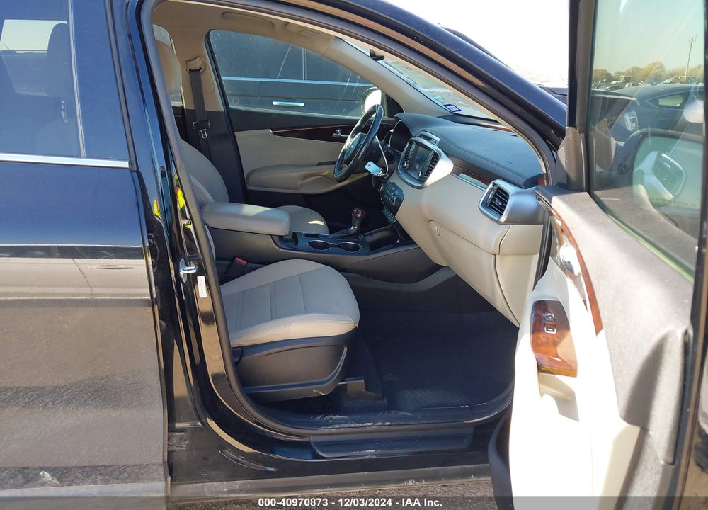 2018 KIA SORENTO 2.4L LX VIN: 5XYPG4A30JG338634