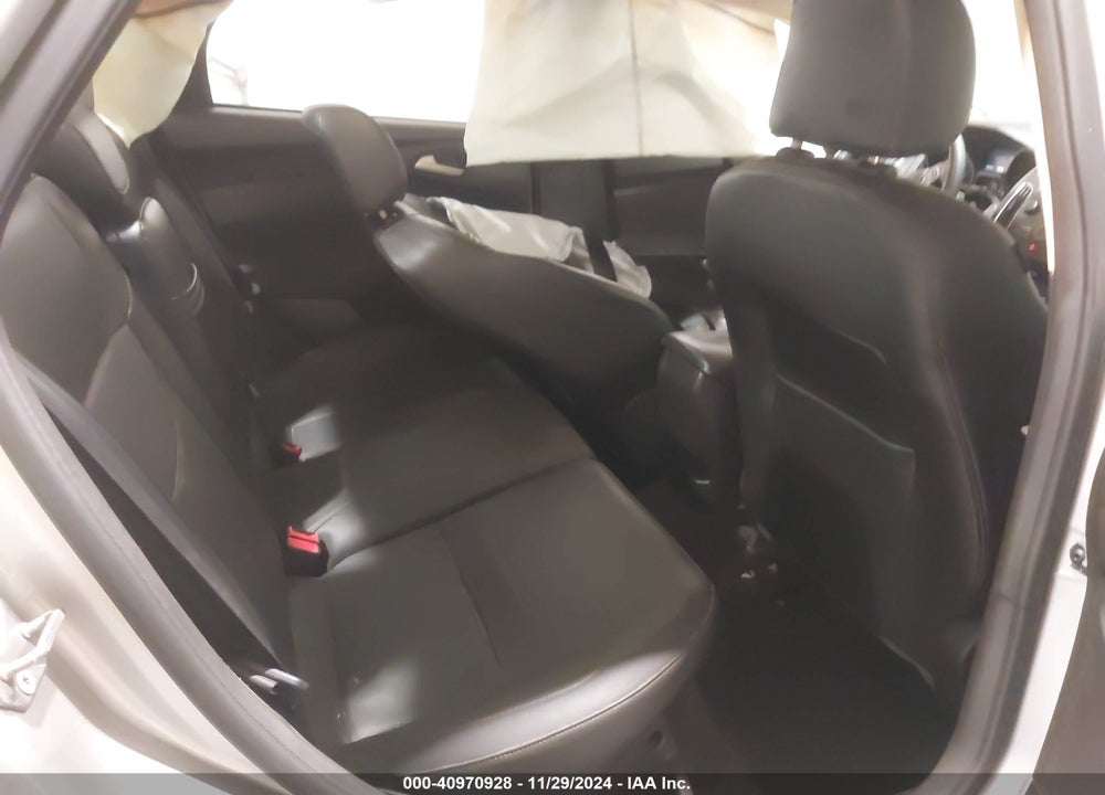 2015 FORD FOCUS SE VIN: 1FADP3F27FL275272