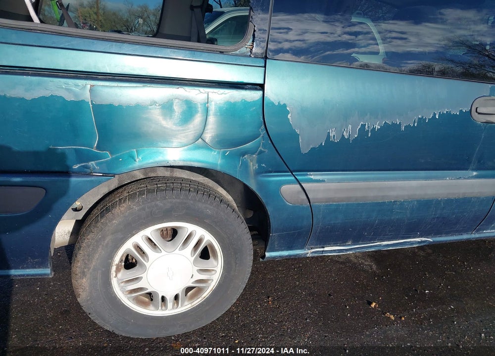 2000 CHEVROLET VENTURE LS VIN: 1GNDX03EXYD173900