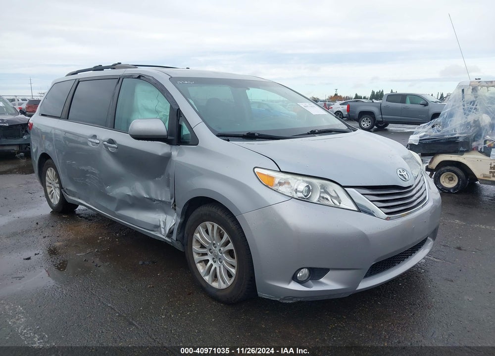 2015 TOYOTA SIENNA XLE LIMITED VIN: 5TDYK3DC7FS578640