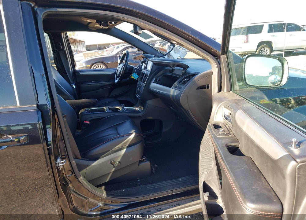 2018 DODGE GRAND CARAVAN GT VIN: 2C4RDGEG2JR319143