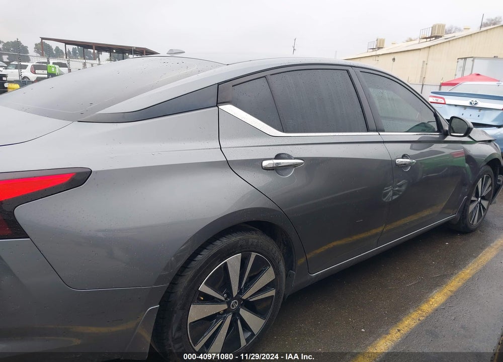 2021 NISSAN ALTIMA SV FWD VIN: 1N4BL4DV6MN401662