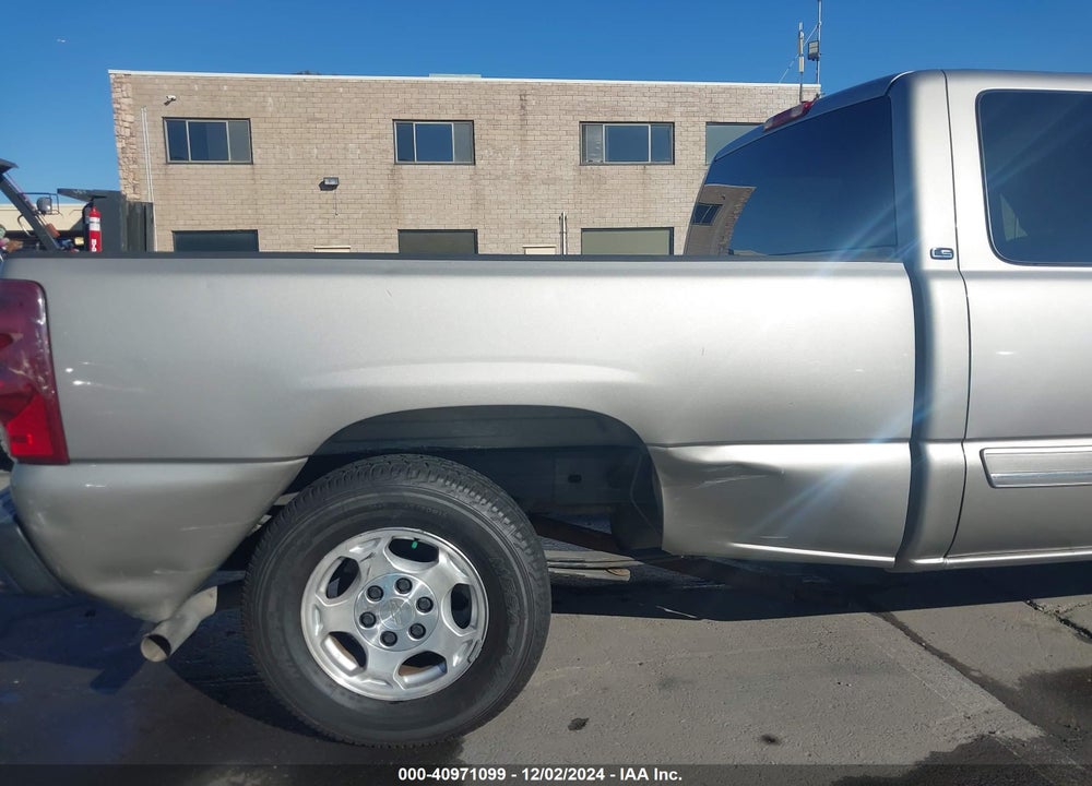 2003 CHEVROLET SILVERADO 1500 LS VIN: 2GCEC19VX31203584