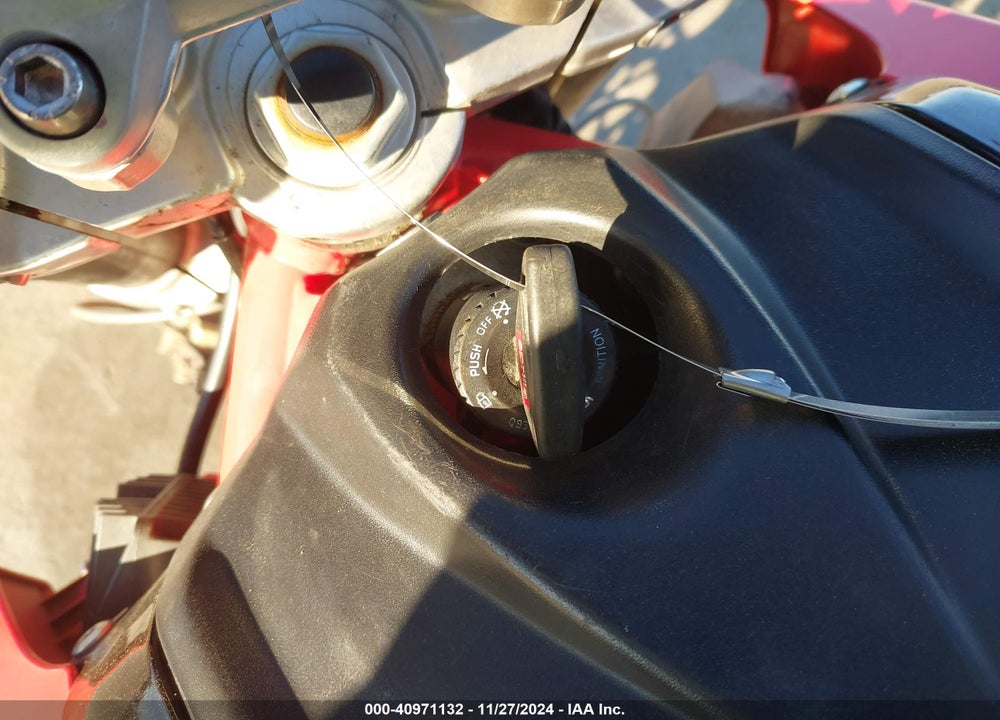 2013 APRILIA SHIVER 750 VIN: ZD4RAC018DS000518