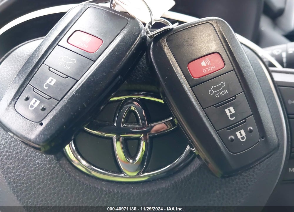 2022 TOYOTA RAV4 HYBRID XSE VIN: 2T3E6RFV1NW032292