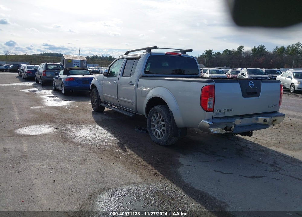 2009 NISSAN FRONTIER LE VIN: 1N6AD09W89C400476