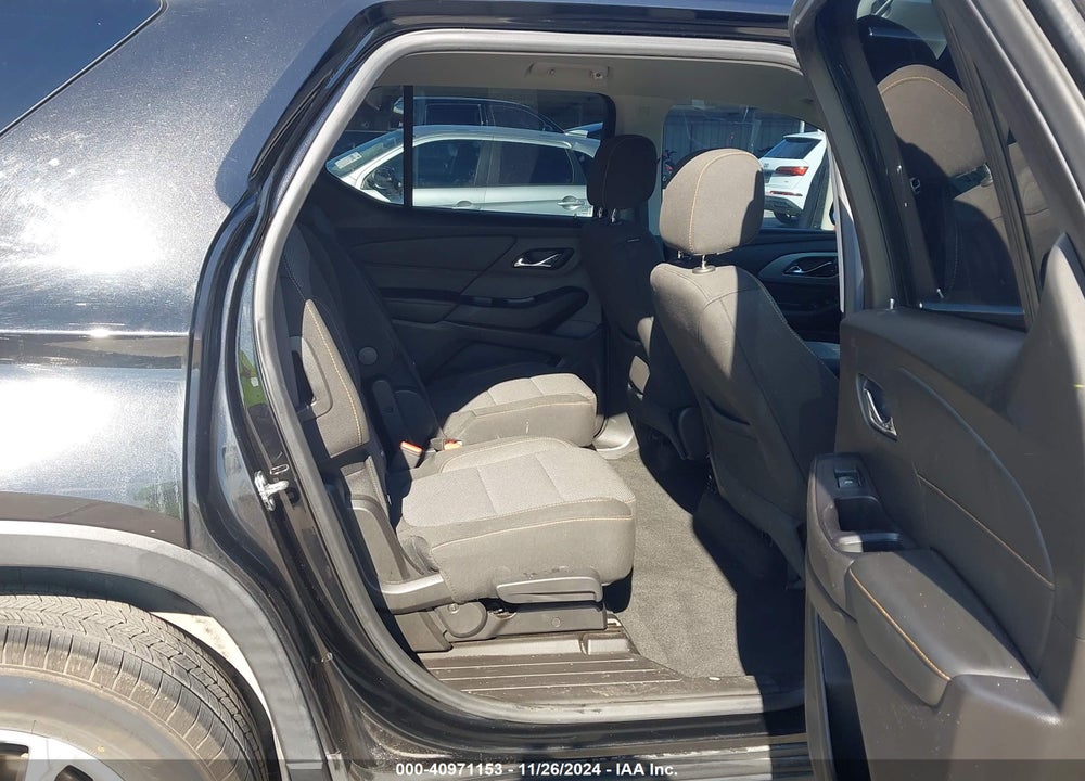 2018 CHEVROLET TRAVERSE 1LT VIN: 1GNERGKW6JJ220834