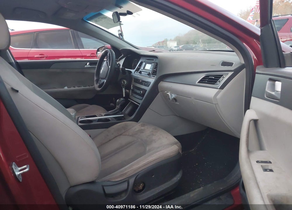 2015 HYUNDAI SONATA SE VIN: 5NPE24AF8FH100398