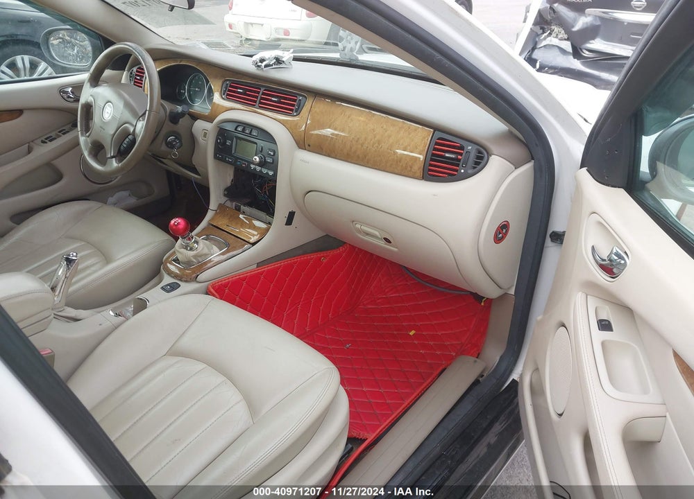 2002 JAGUAR X-TYPE 2.5L VIN: SAJEB51D62XC77538