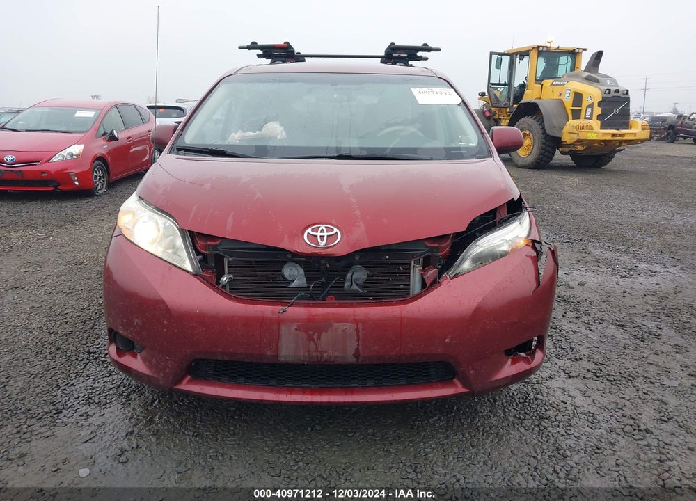 2013 TOYOTA SIENNA LE V6 8 PASSENGER VIN: 5TDKK3DC4DS372694
