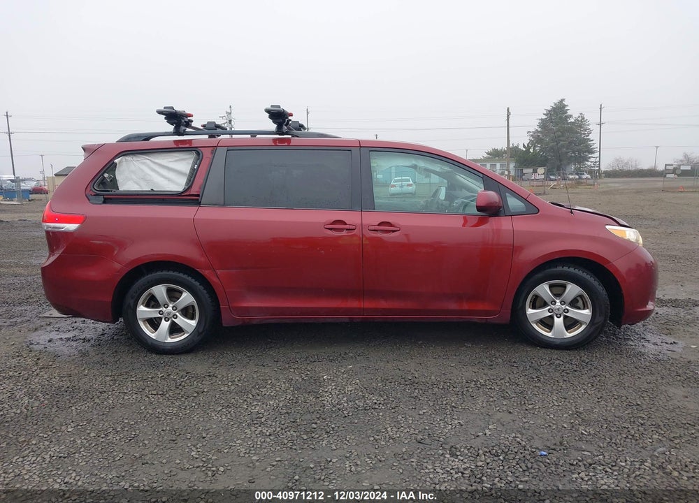 2013 TOYOTA SIENNA LE V6 8 PASSENGER VIN: 5TDKK3DC4DS372694