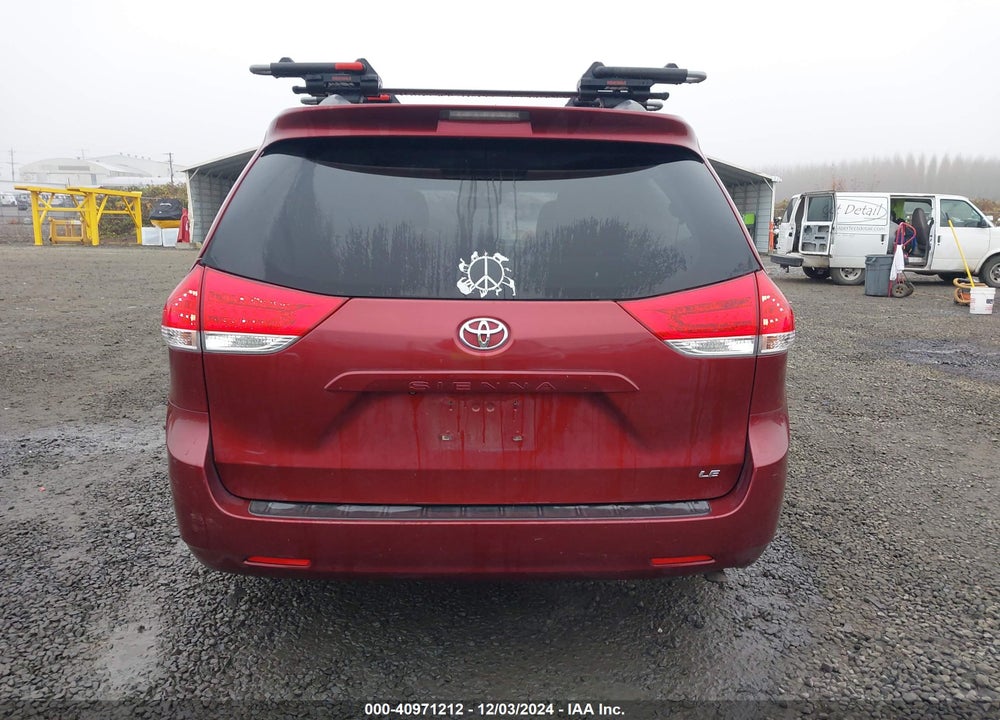 2013 TOYOTA SIENNA LE V6 8 PASSENGER VIN: 5TDKK3DC4DS372694