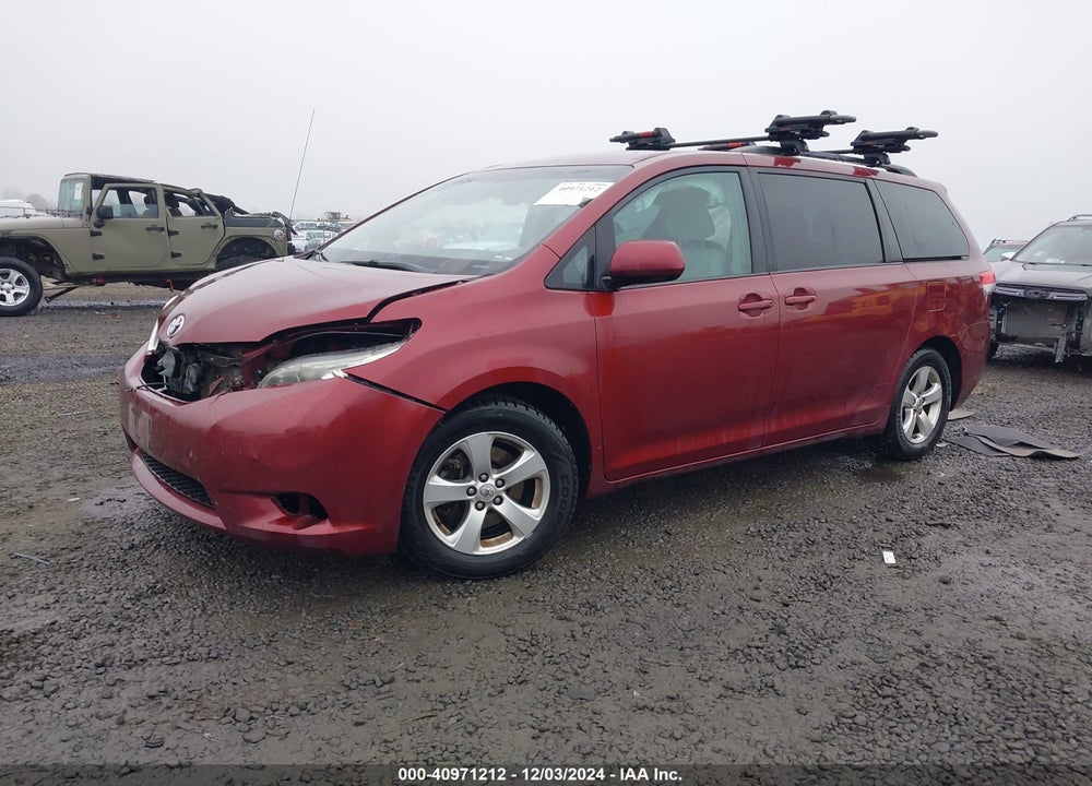2013 TOYOTA SIENNA LE V6 8 PASSENGER VIN: 5TDKK3DC4DS372694
