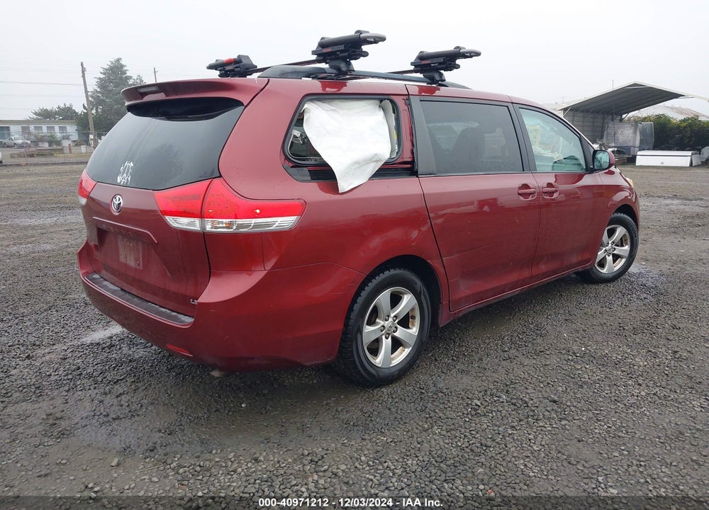 2013 TOYOTA SIENNA LE V6 8 PASSENGER VIN: 5TDKK3DC4DS372694