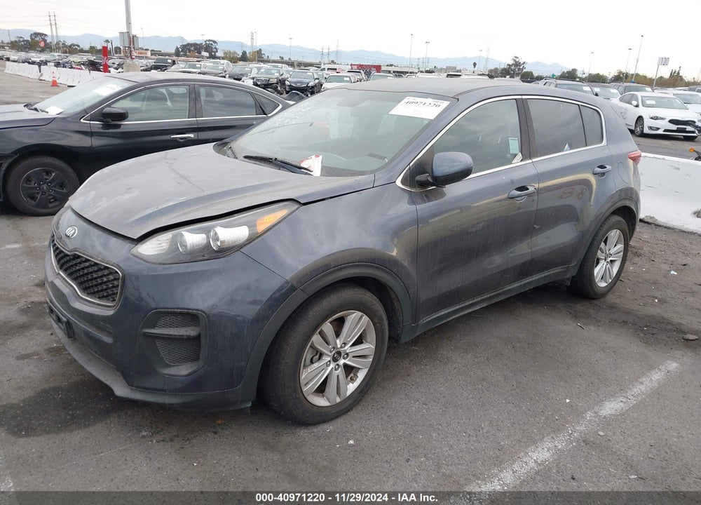 2018 KIA SPORTAGE LX VIN: KNDPM3AC6J7472371