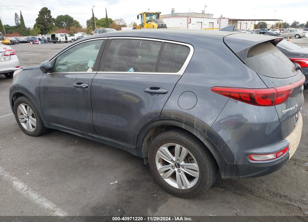 2018 KIA SPORTAGE LX VIN: KNDPM3AC6J7472371