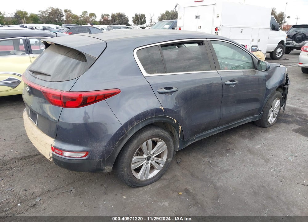 2018 KIA SPORTAGE LX VIN: KNDPM3AC6J7472371