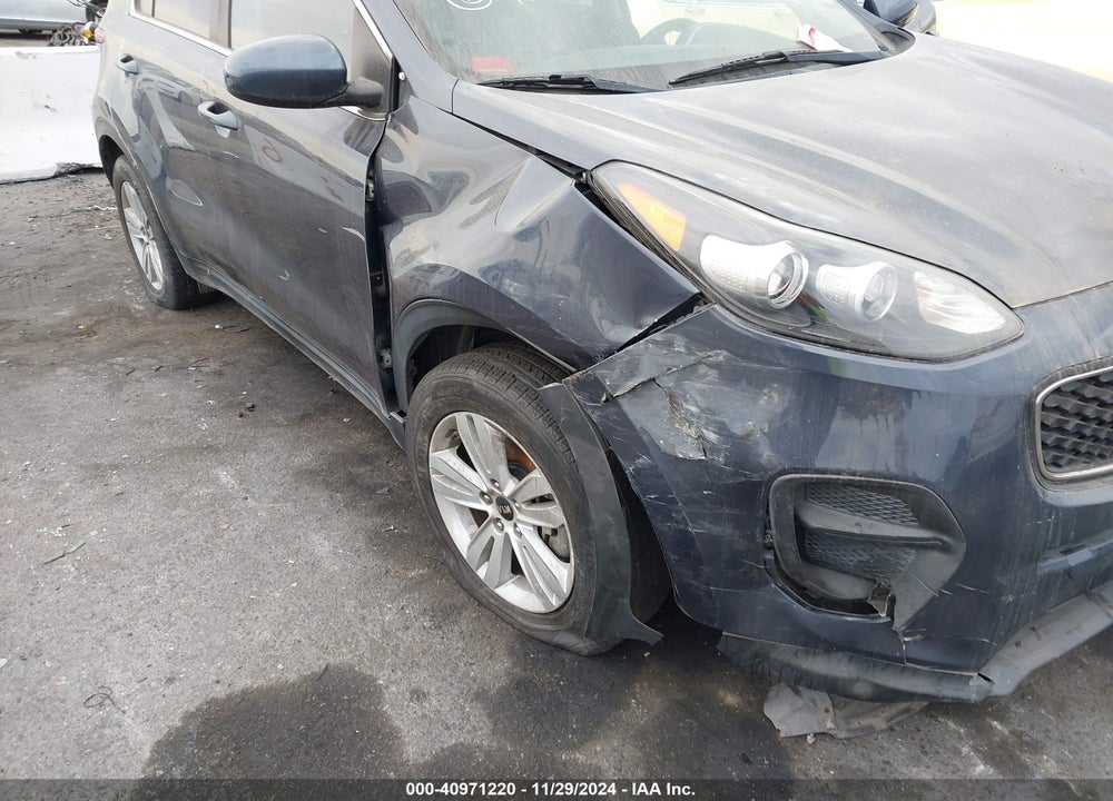 2018 KIA SPORTAGE LX VIN: KNDPM3AC6J7472371