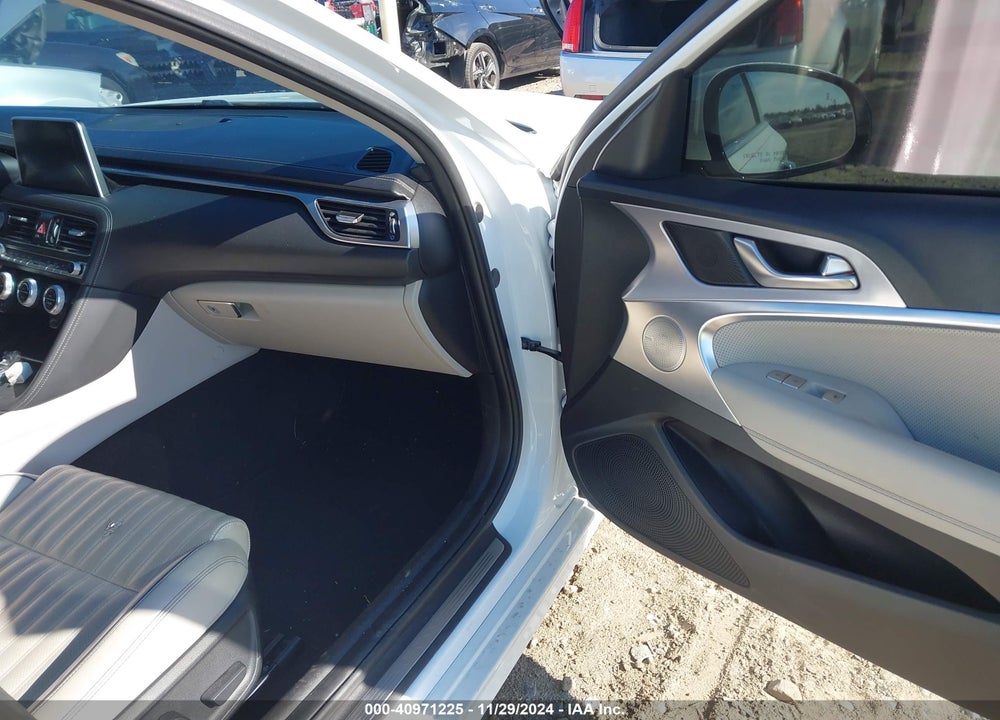 2020 GENESIS G70 VIN: KMTG54LE9LU053440
