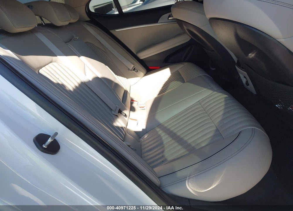 2020 GENESIS G70 VIN: KMTG54LE9LU053440