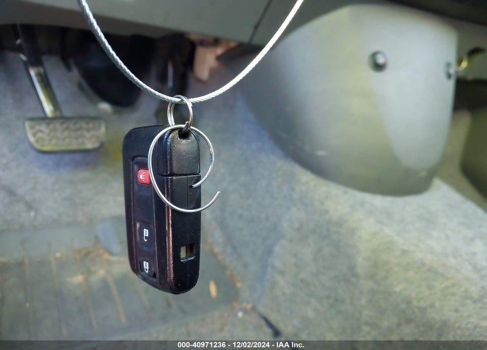 2009 TOYOTA PRIUS VIN: JTDKB20UX97870196