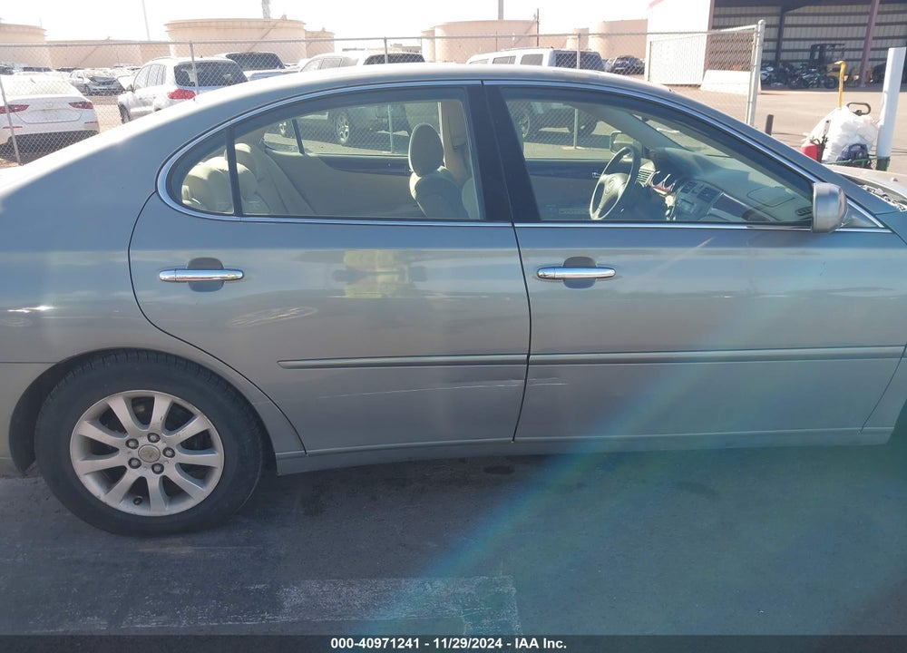 2002 LEXUS ES 300 VIN: JTHBF30G220062667