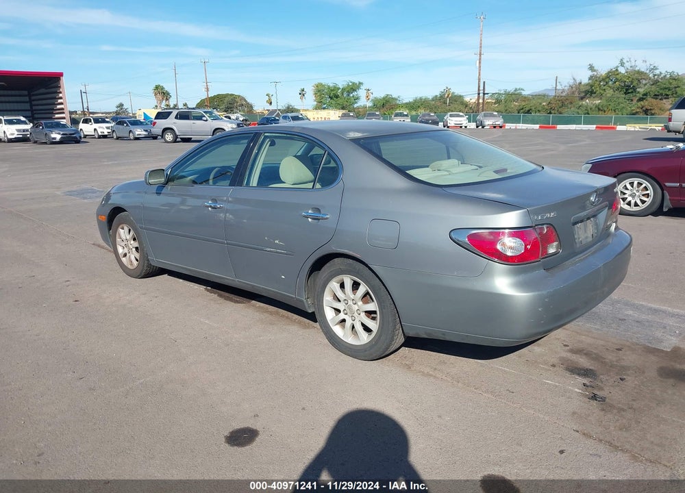 2002 LEXUS ES 300 VIN: JTHBF30G220062667