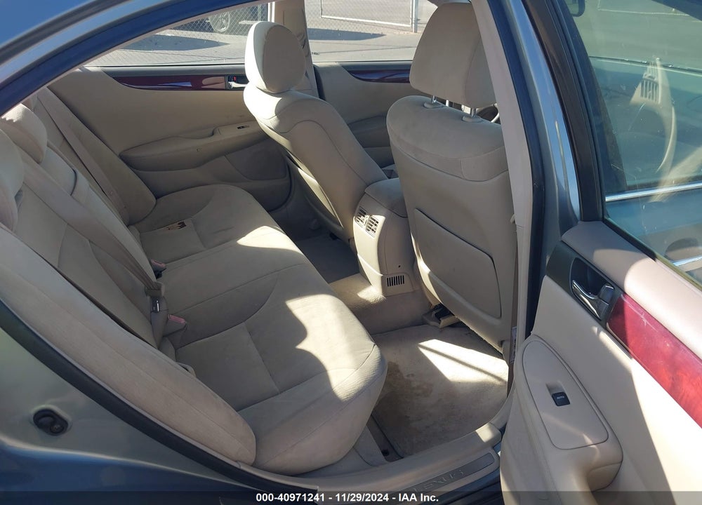 2002 LEXUS ES 300 VIN: JTHBF30G220062667