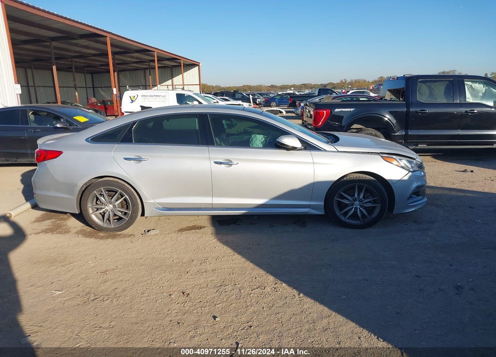 2015 HYUNDAI SONATA VIN: 5NPE34AB9FH050444