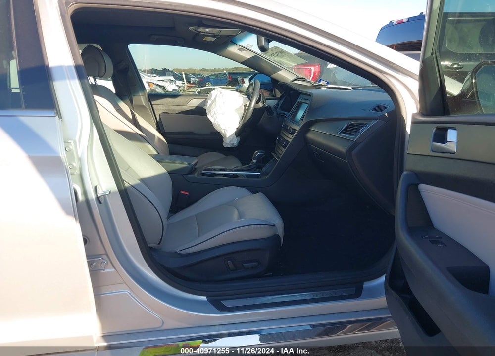 2015 HYUNDAI SONATA VIN: 5NPE34AB9FH050444