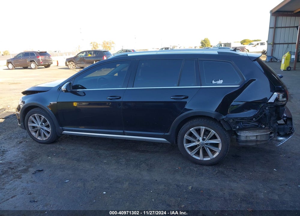 2017 VOLKSWAGEN GOLF ALLTRACK VIN: 3VWH17AU7HM515304