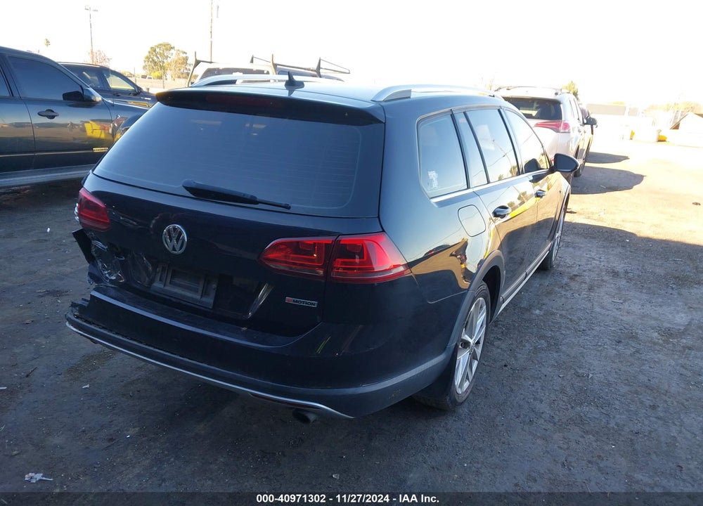 2017 VOLKSWAGEN GOLF ALLTRACK VIN: 3VWH17AU7HM515304