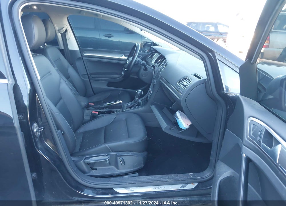 2017 VOLKSWAGEN GOLF ALLTRACK VIN: 3VWH17AU7HM515304
