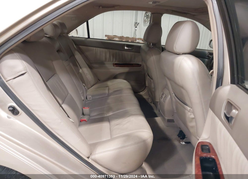2005 TOYOTA CAMRY XLE VIN: 4T1BE30KX5U617155