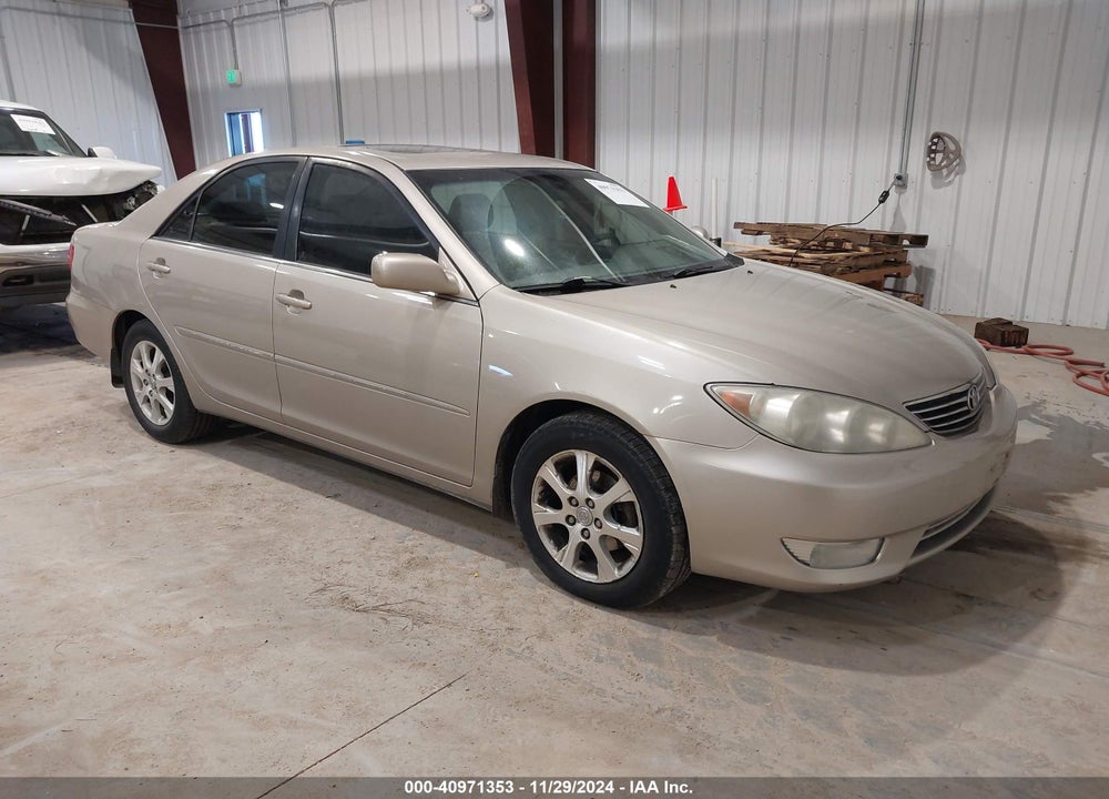 2005 TOYOTA CAMRY XLE VIN: 4T1BE30KX5U617155