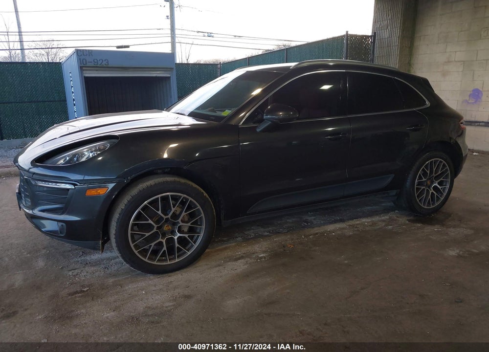 2017 PORSCHE MACAN S VIN: WP1AB2A59HLB17069