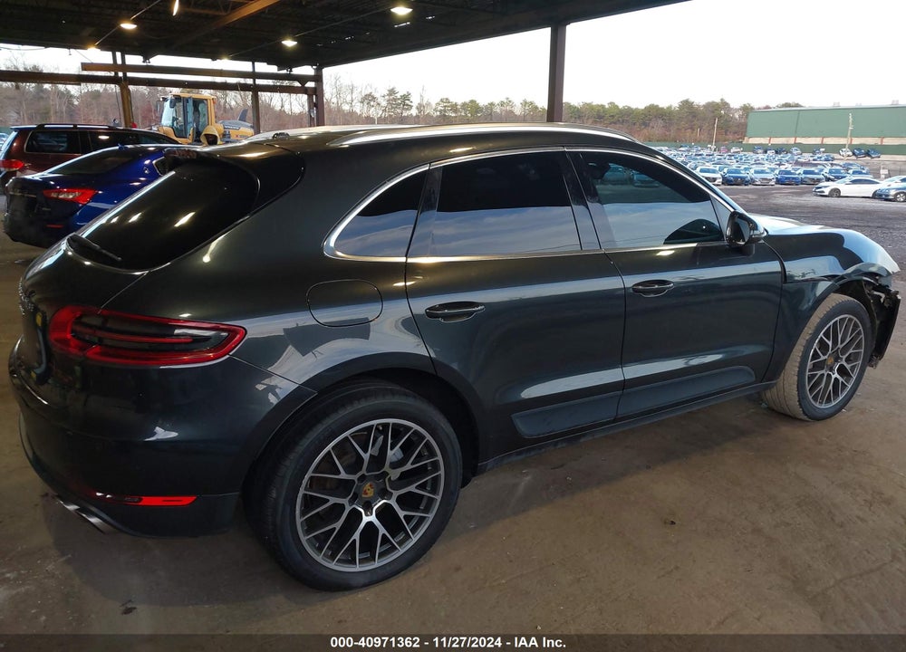 2017 PORSCHE MACAN S VIN: WP1AB2A59HLB17069