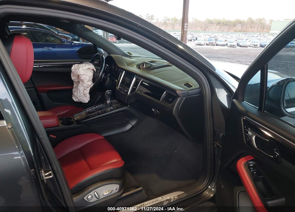 2017 PORSCHE MACAN S VIN: WP1AB2A59HLB17069